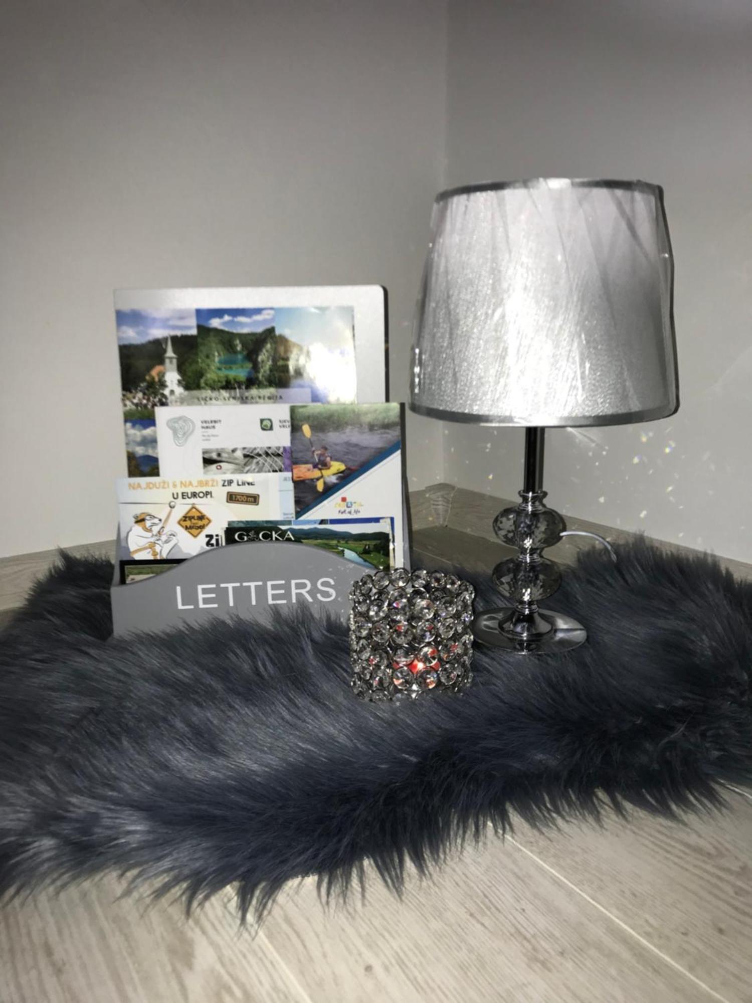 Apartman Kristina - Self Check In & Check Out Otocac Bagian luar foto